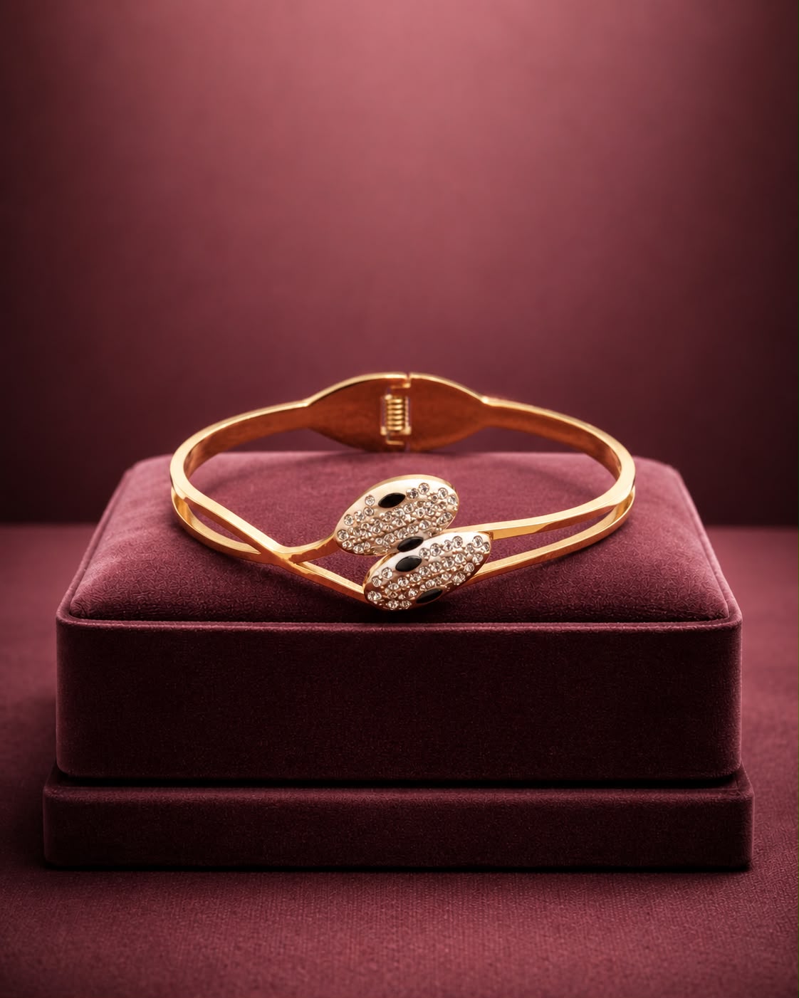 Luxe Crystal Leaf Gold Bangle